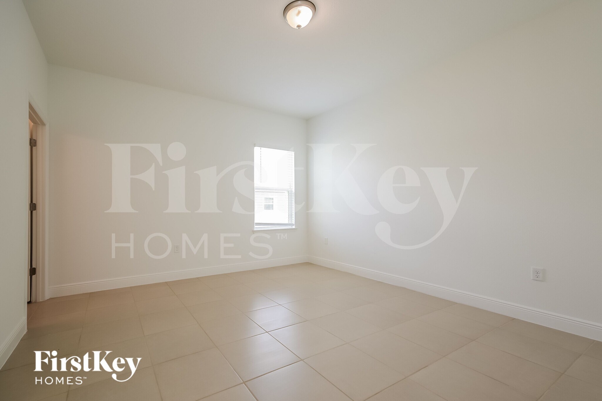 Building Photo - 318 W Aster Ct
