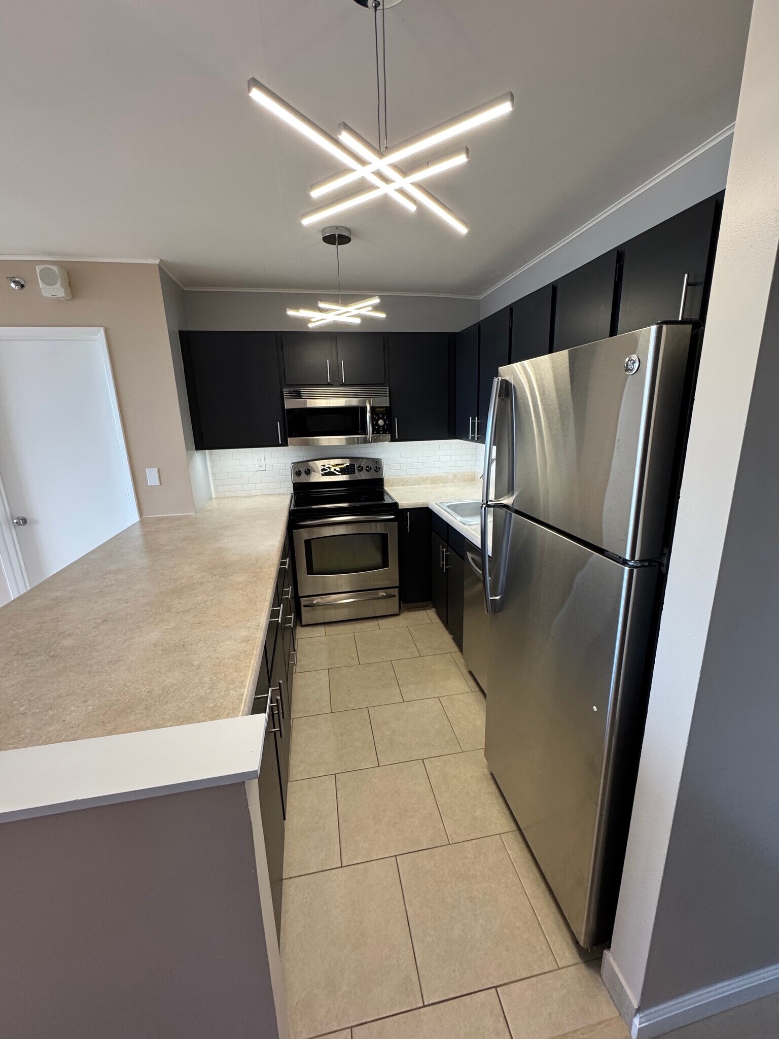 Kitchen - 98-402 Koauka Loop