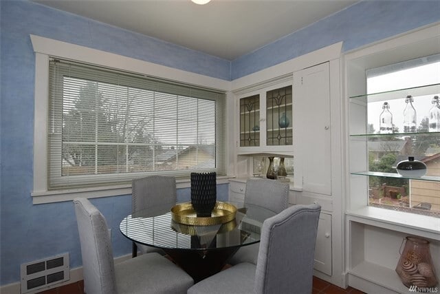 Building Photo - Charming West Seattle 1 Bedroom Home with Office and Large Fenced Yard
