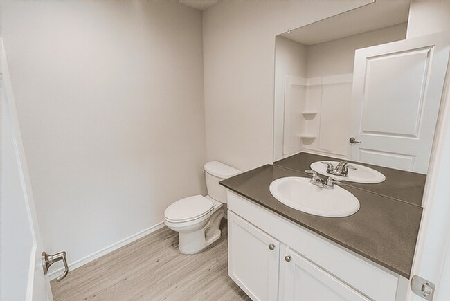 Building Photo - 514 Primrose Ln