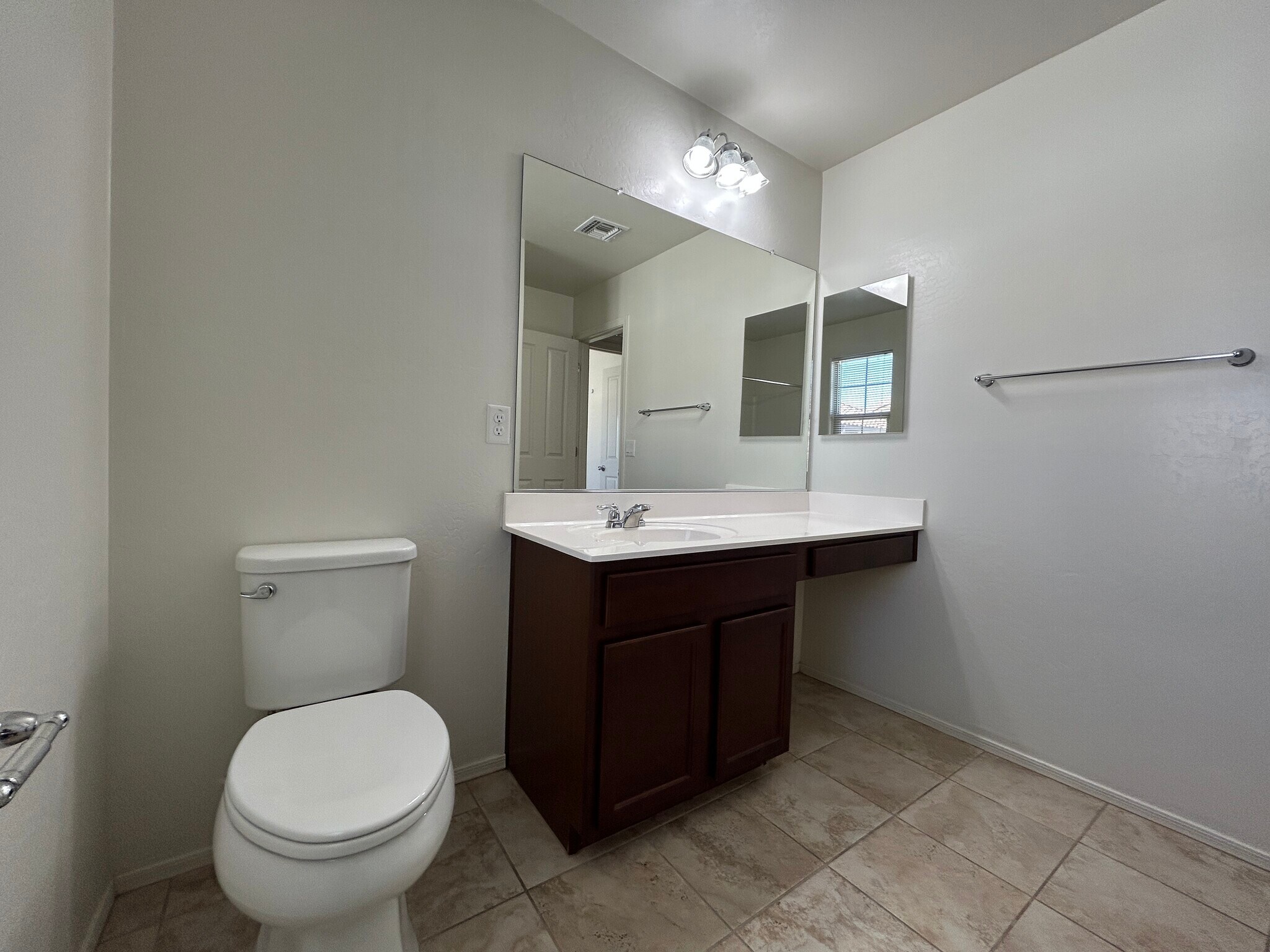 Building Photo - 2964 S Washington St