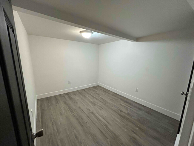 Building Photo - 1155 N Garfield Ave