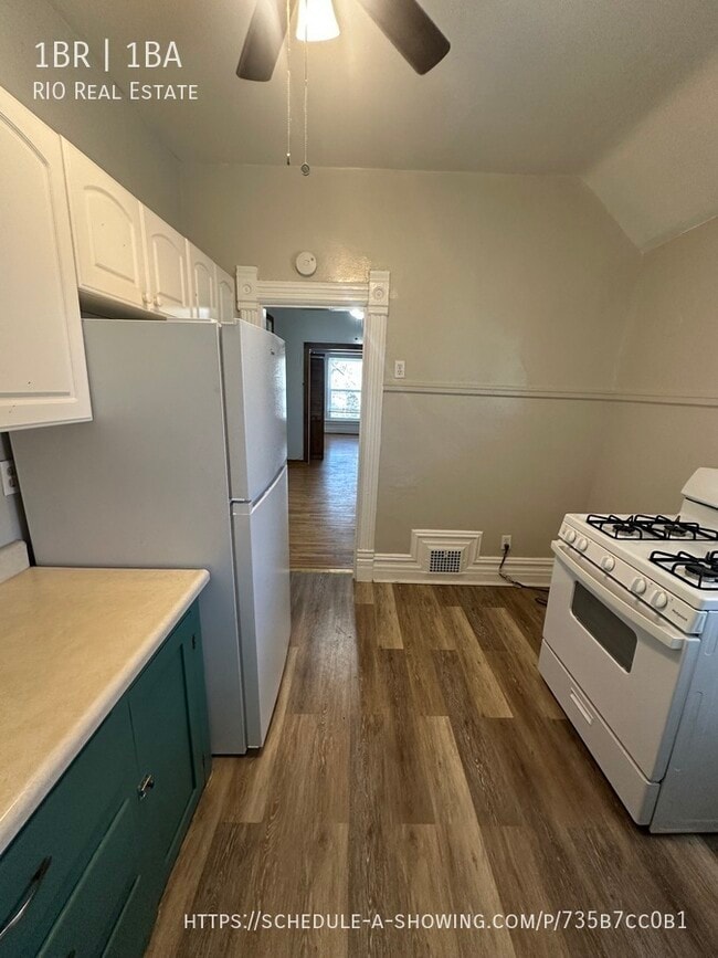 Building Photo - 150 N Grant St