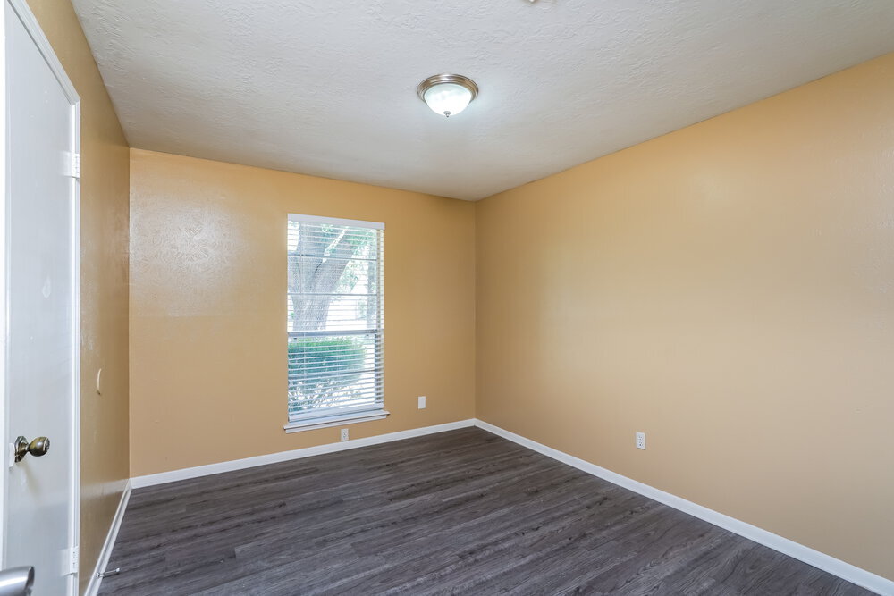 Building Photo - 23331 Bayleaf Dr