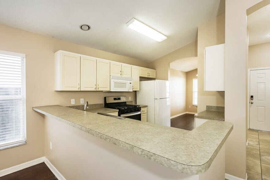 Building Photo - 5849 Sand Key Ln