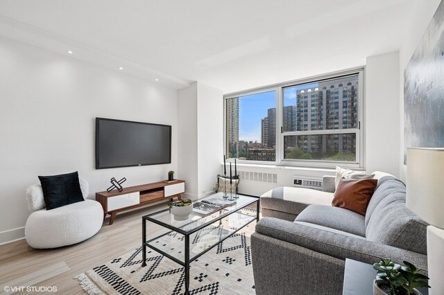 Building Photo - 1255 N Sandburg Terrace