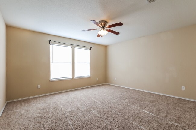 Building Photo - 24262 Invitation Oak