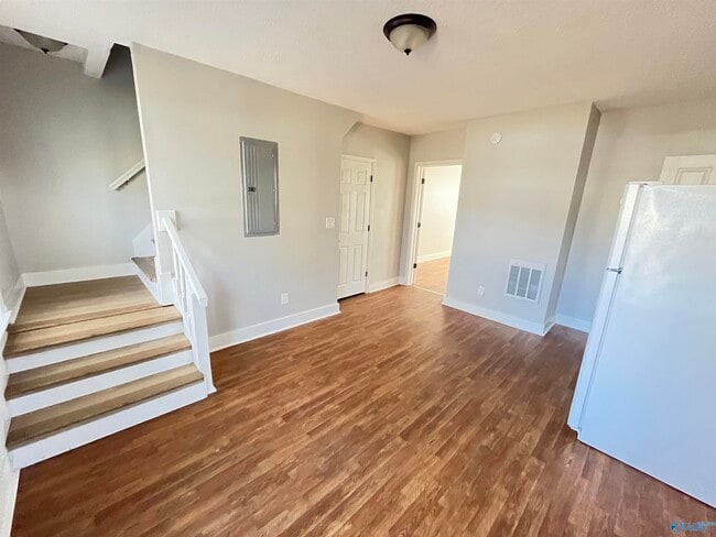 Building Photo - 3505 Bradley St SW