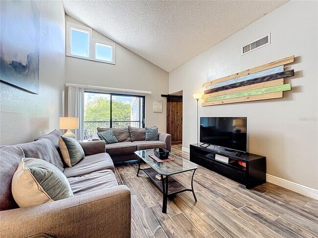 Building Photo - 3944 Atrium Dr