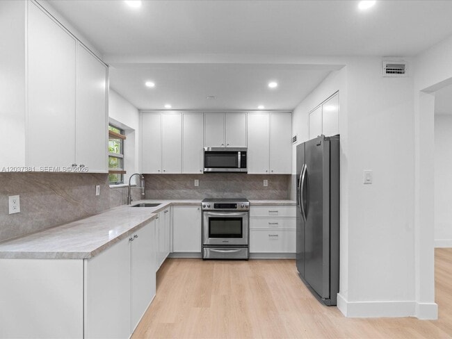 Building Photo - 5625 SW 80th St