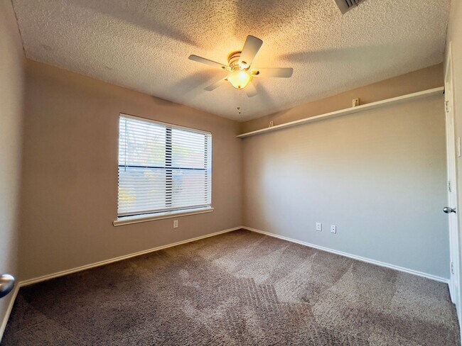 Building Photo - Great 3/2/2 Located in Frenship ISD