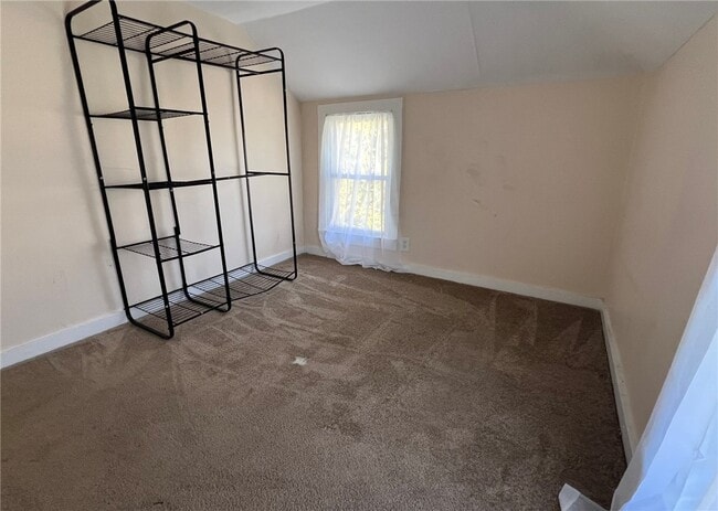 Building Photo - 404 Perry St