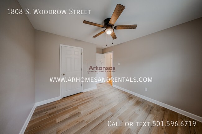 Building Photo - 1808 S Woodrow St