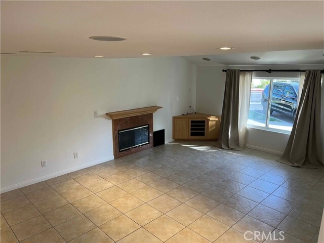 Building Photo - 7045 Seawind Dr