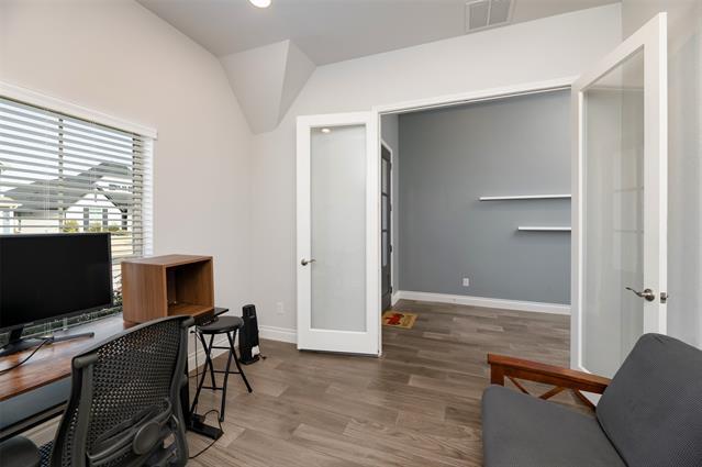 Building Photo - 2421 Stella Ln