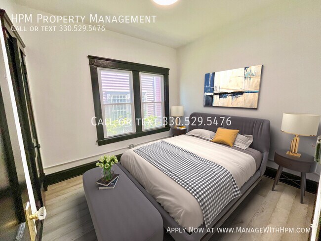 Building Photo - 1331 W 65th St