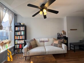 Building Photo - Beautifully Renovated 2-Bed, 1-Bath with P...