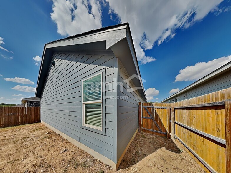 Building Photo - 4406 Meadowland Pl
