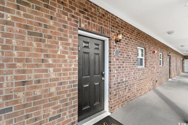Building Photo - 6253 Catalina Dr