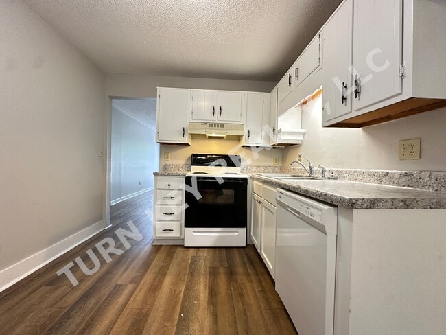 Building Photo - Condo for rent in Grayson Valley