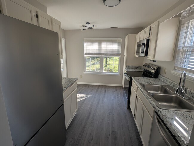 Building Photo - 5828 Amity Springs Dr