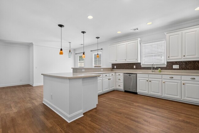 Building Photo - 1081 Carriage Ridge Dr