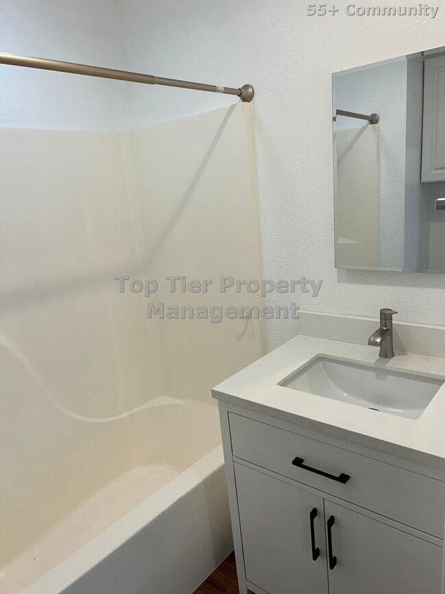 Building Photo - ***REMODELED Peacock Hills Community of Oceanside - 2 bed / 2 bath House*** 55+ ONLY