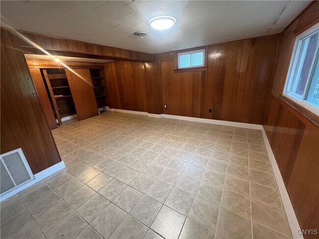 Building Photo - 91 Pulsifer Dr