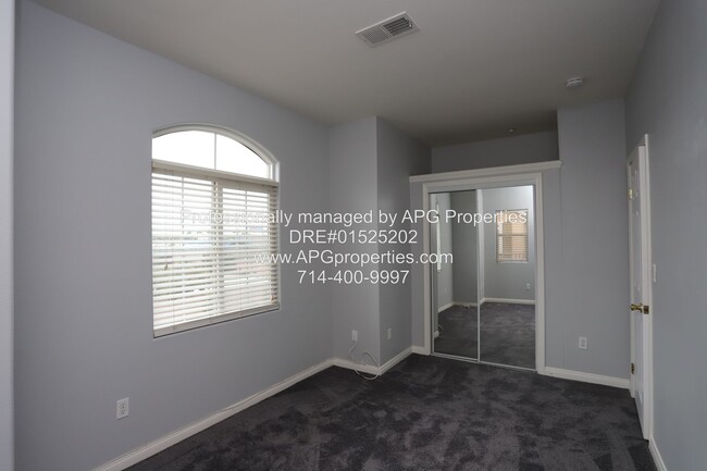 Building Photo - 1126 N Euclid St