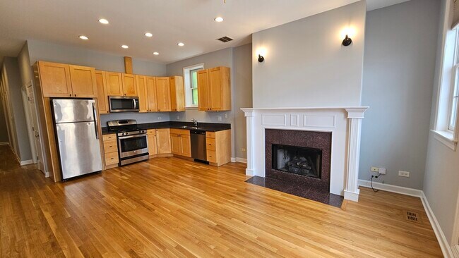 Building Photo - 509 N Hartland Ct