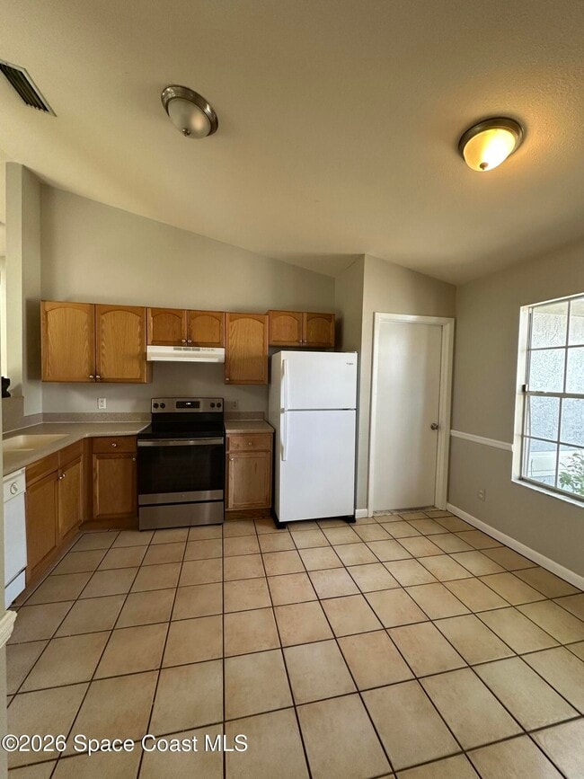 Building Photo - 1100 Ipswich St NW