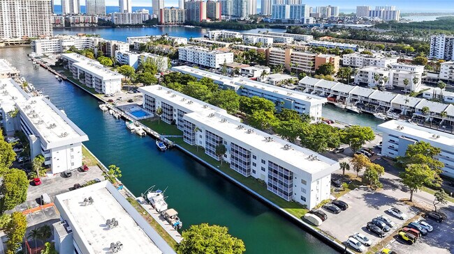 Building Photo - 3725 NE 169th St