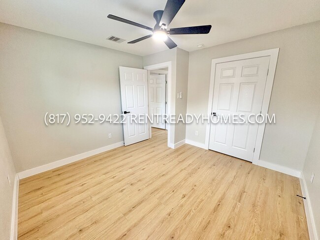 Building Photo - 1416 Fairbanks St