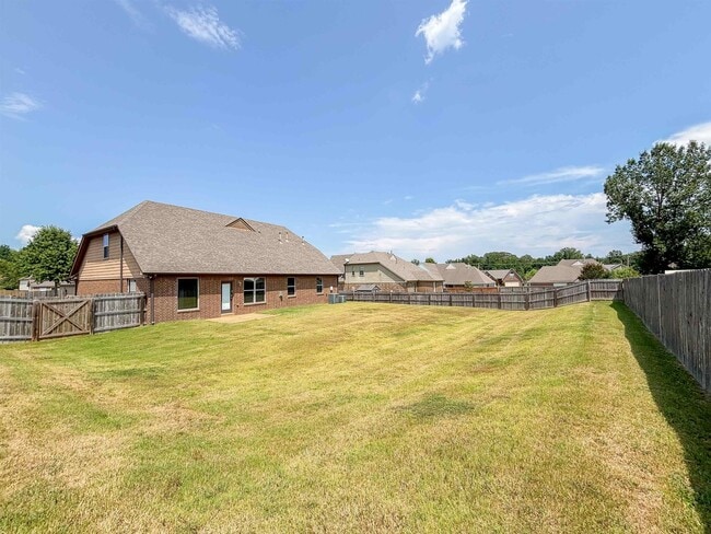 Building Photo - 6839 Hare Hill Dr