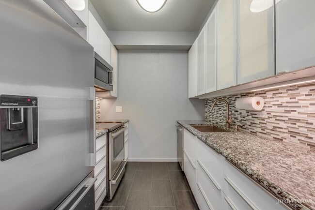 Building Photo - 603 Natoma St