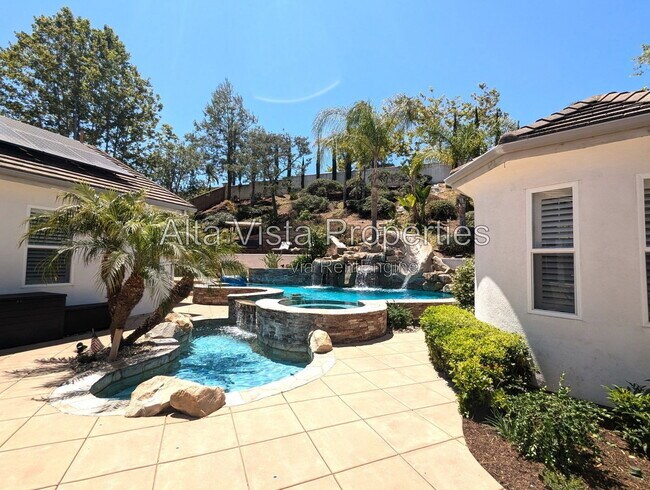 Building Photo - 9129 White Alder Ct