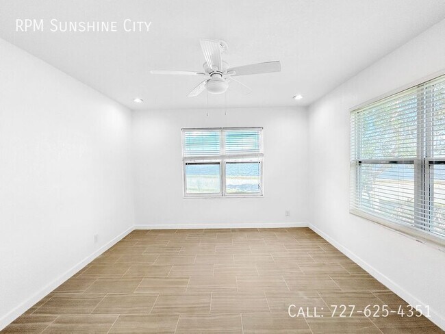 Building Photo - 701 S 26th St