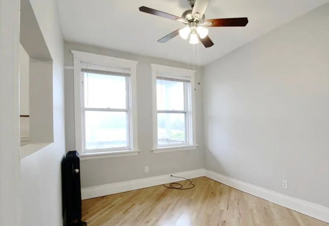 Building Photo - 2941 W Belmont Ave