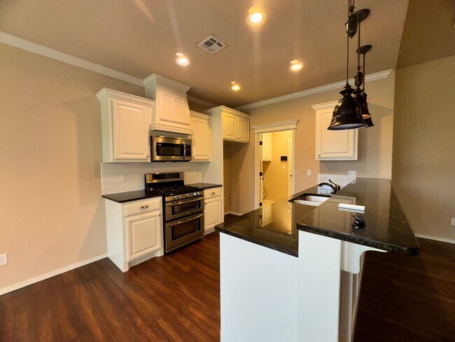 Building Photo - 3 Bed 2 Bath in Edmond!