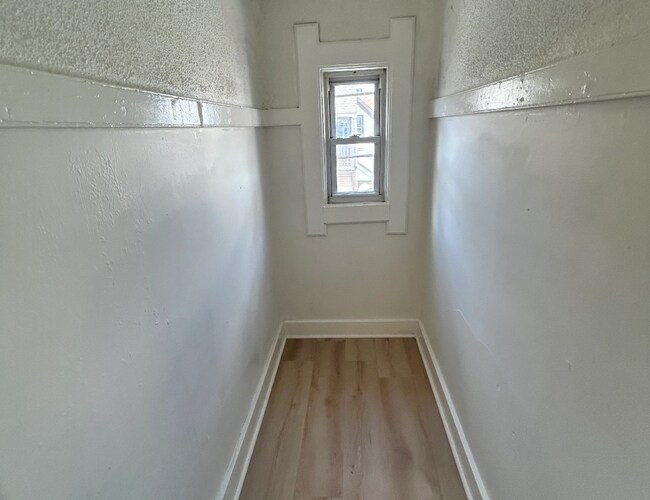 Building Photo - Marquette Housing- 505