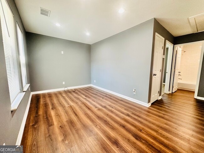 Building Photo - 459 Merrywood Dr
