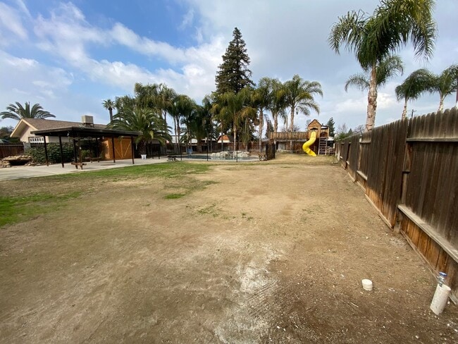 Building Photo - Spacious 4-Bed, 2-Bath Country Home with Pool, Spa, and More! MOVE IN SPECIAL