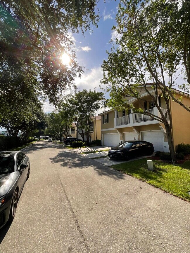 Building Photo - 4808 W Bexley Park Dr