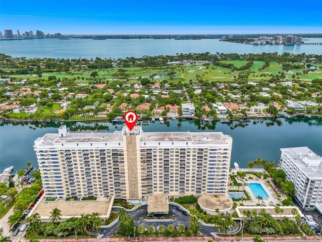 Building Photo - 5600 Collins Ave