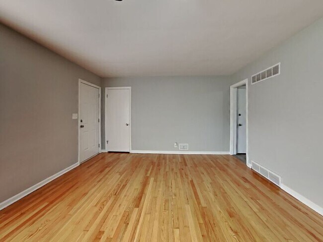 Building Photo - 3409 S Maywood Ave
