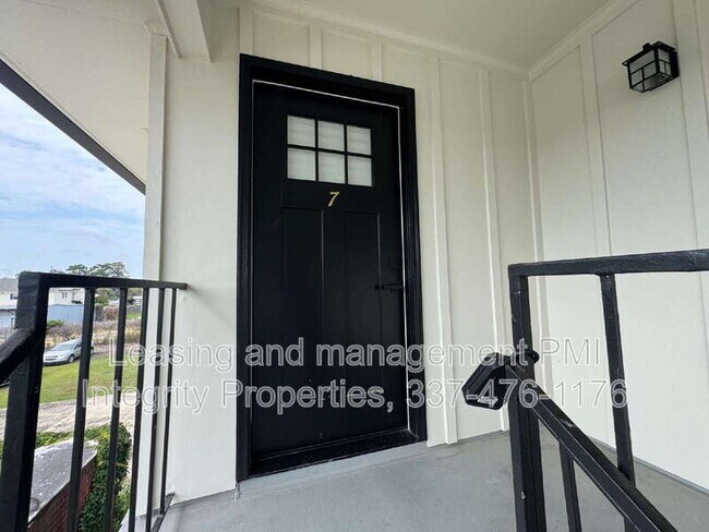 Building Photo - 105 Meaux Blvd