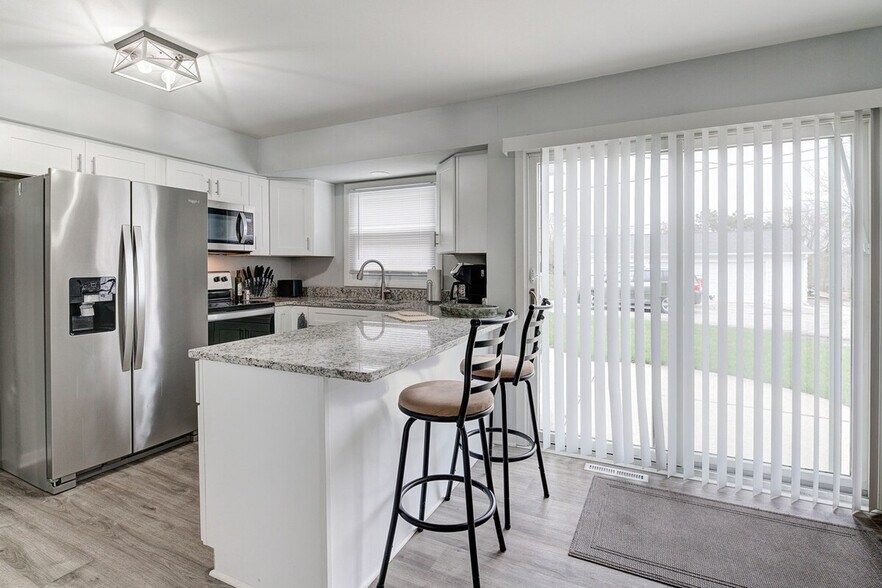 Building Photo - 2408 Springdale Rd