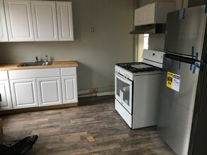 Building Photo - 21 Williams St