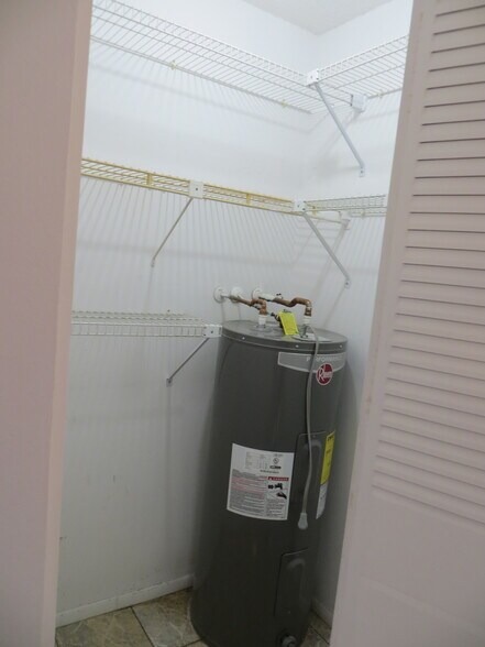 Utility Room - 2723 Dudley Dr E