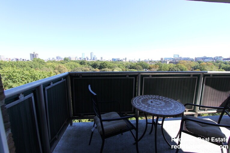 Building Photo - 175 Freeman St